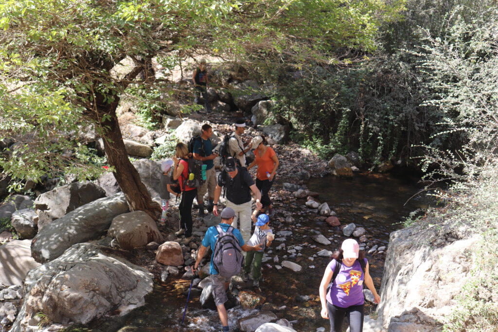 eine Wandergruppe unterwegs mit Hiking Tadschikistan