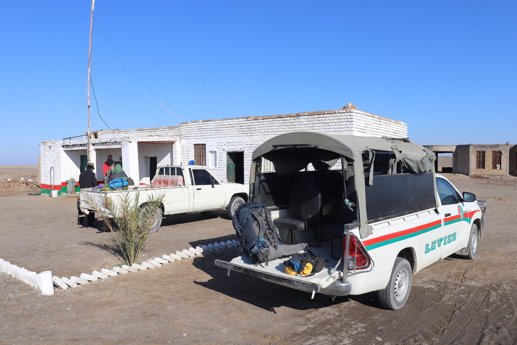 Autowechsel mit Levies während dem Baluchistan Crossing