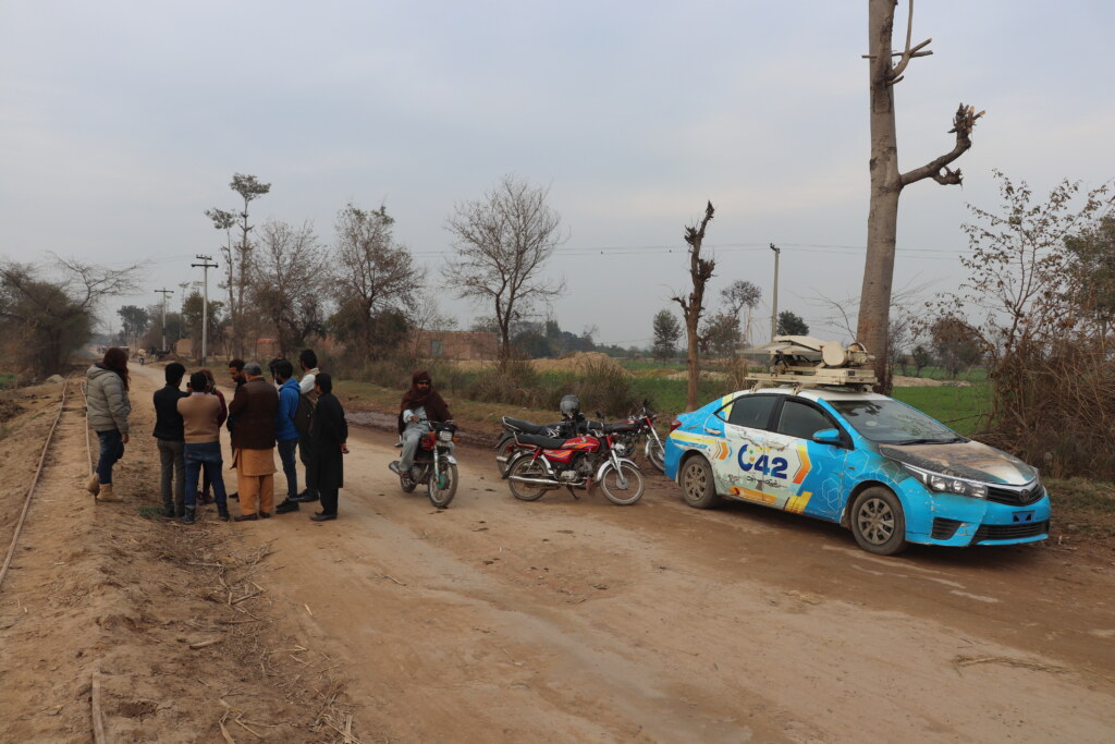 TV Interview auf der Motorradtour nach Manipur