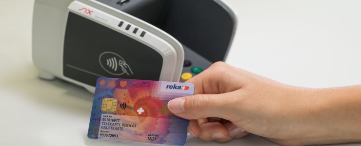mit Reka Card kontaktlos bezahlen